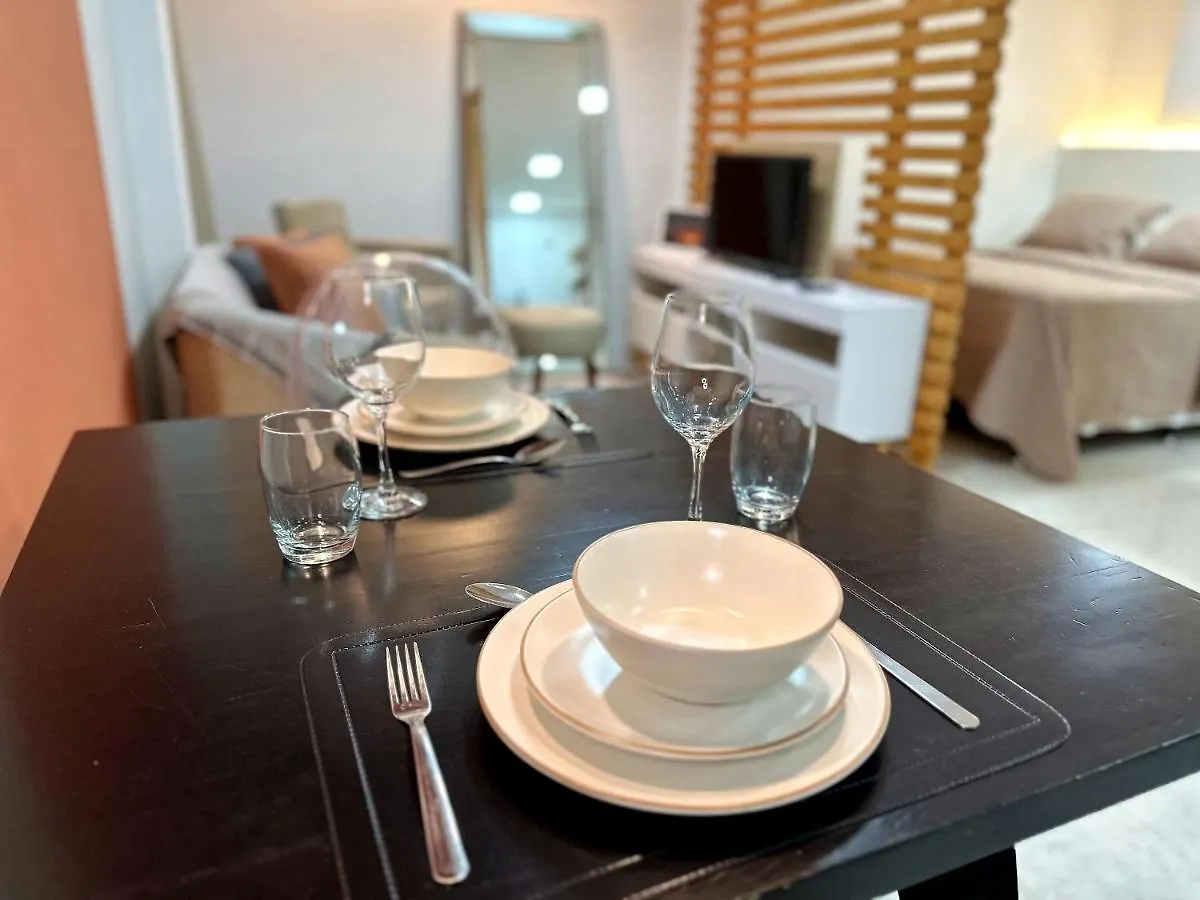 H02- Studio Pratico E Moderno Em Otima Localizacao Florianópolis Lägenhet